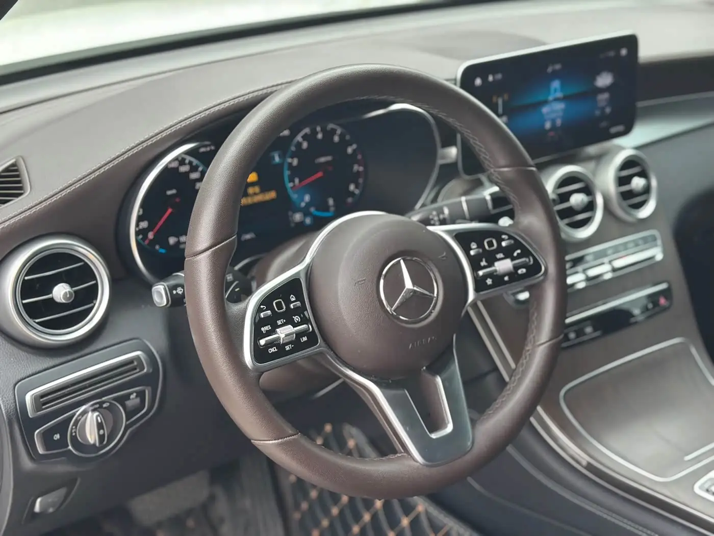 Mercedes-Benz GLC 2020 — Фото 6/20