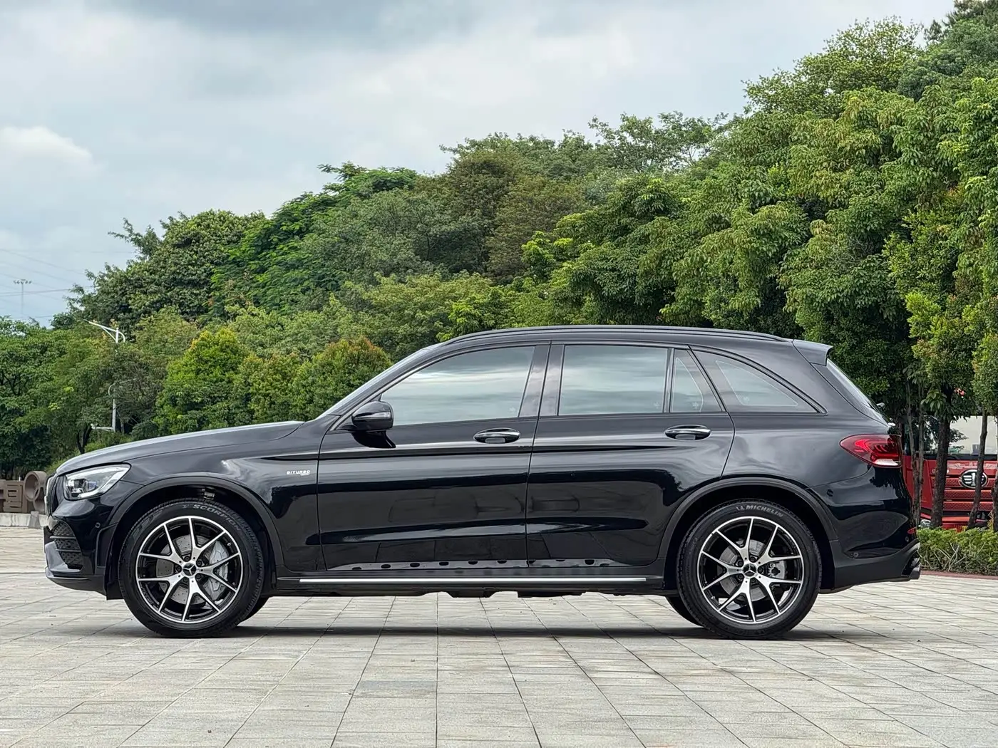 Mercedes-Benz GLC AMG 2022 — Photo 4/20