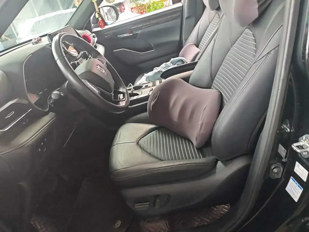 Toyota Crown Kluger 2022 — ფოტო 15/20