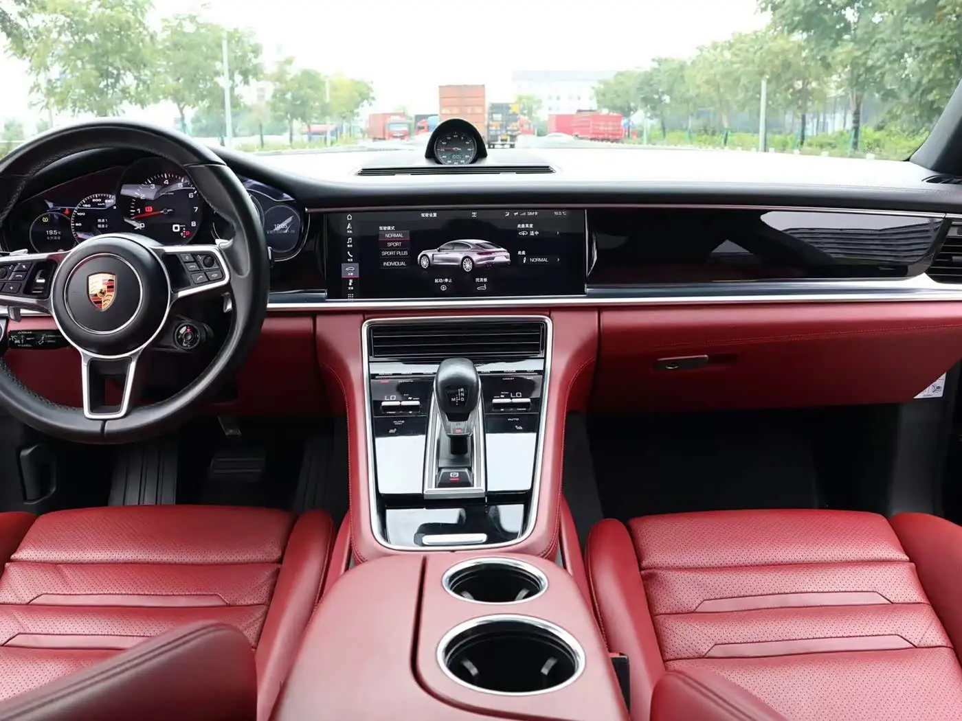 Porsche Panamera 2017 — Photo 8/15