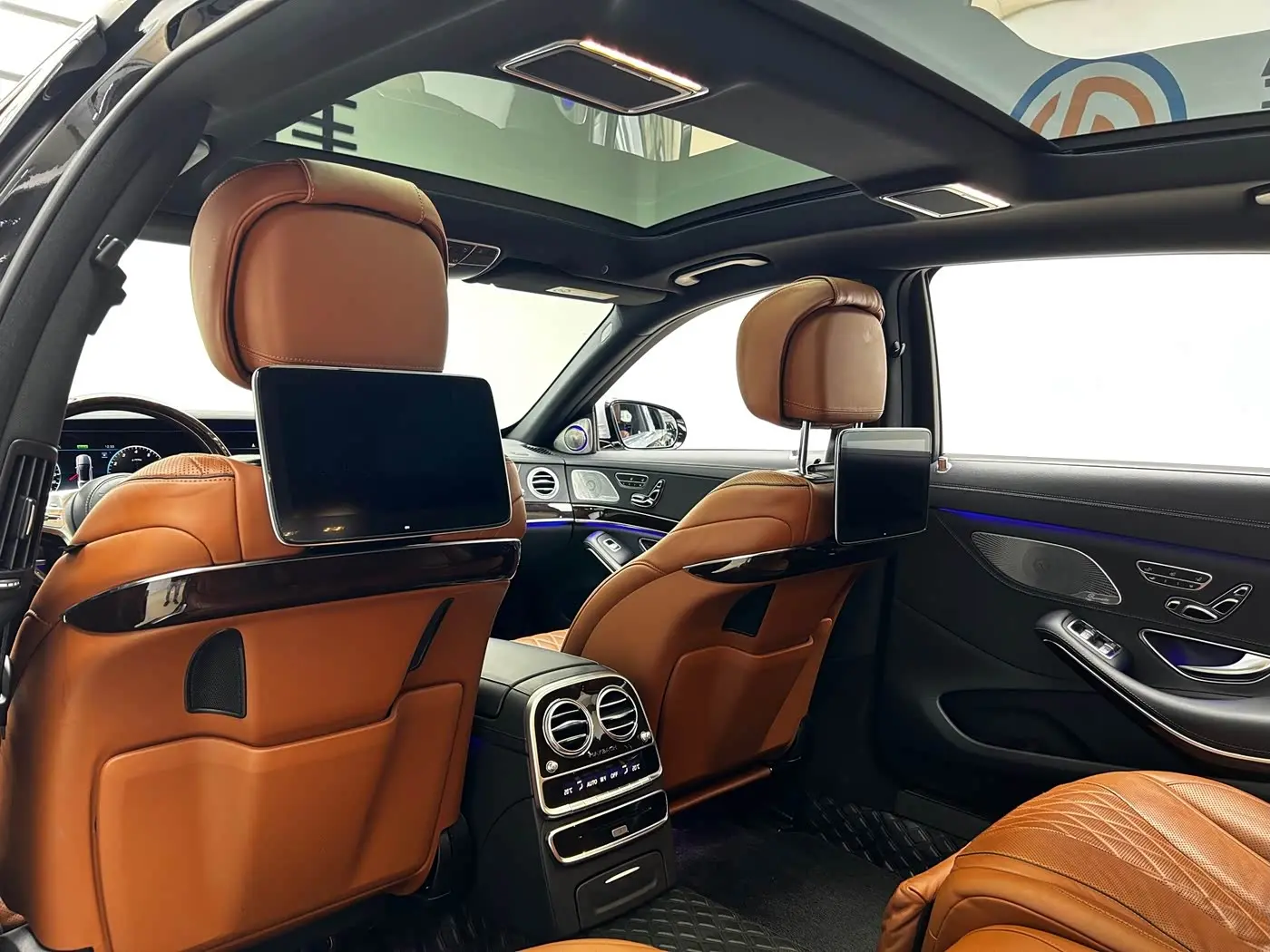 Mercedes-Benz Maybach S-Class 2020 — Photo 14/20