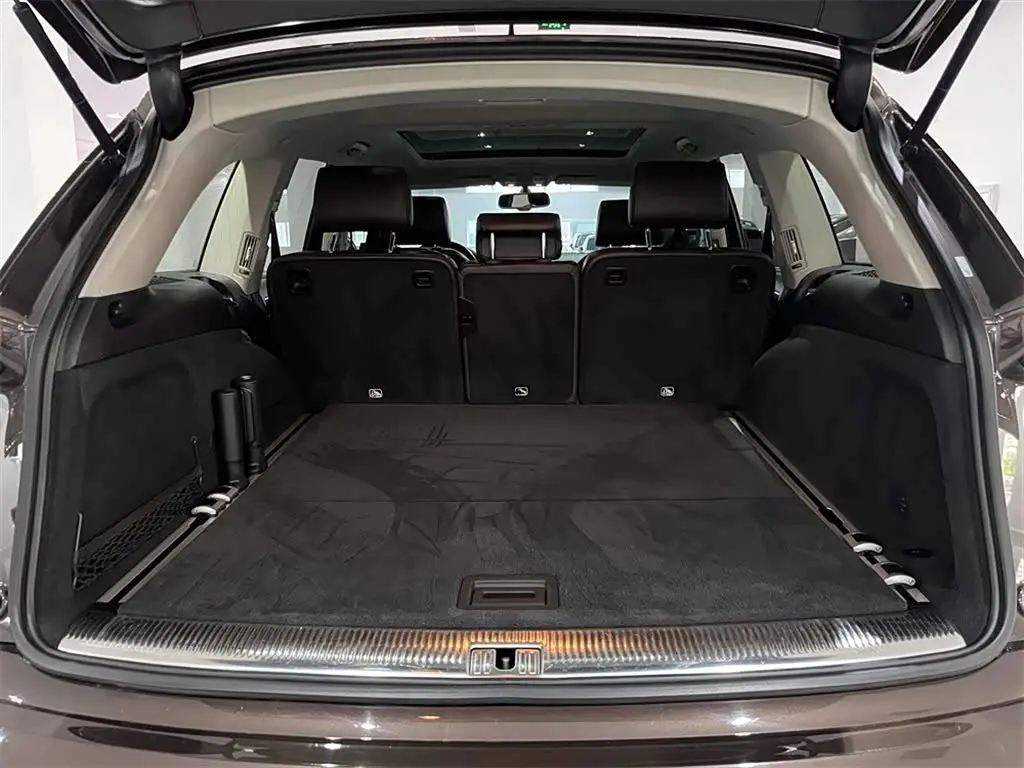 Audi Q7 2014 — Şəkil 9/15