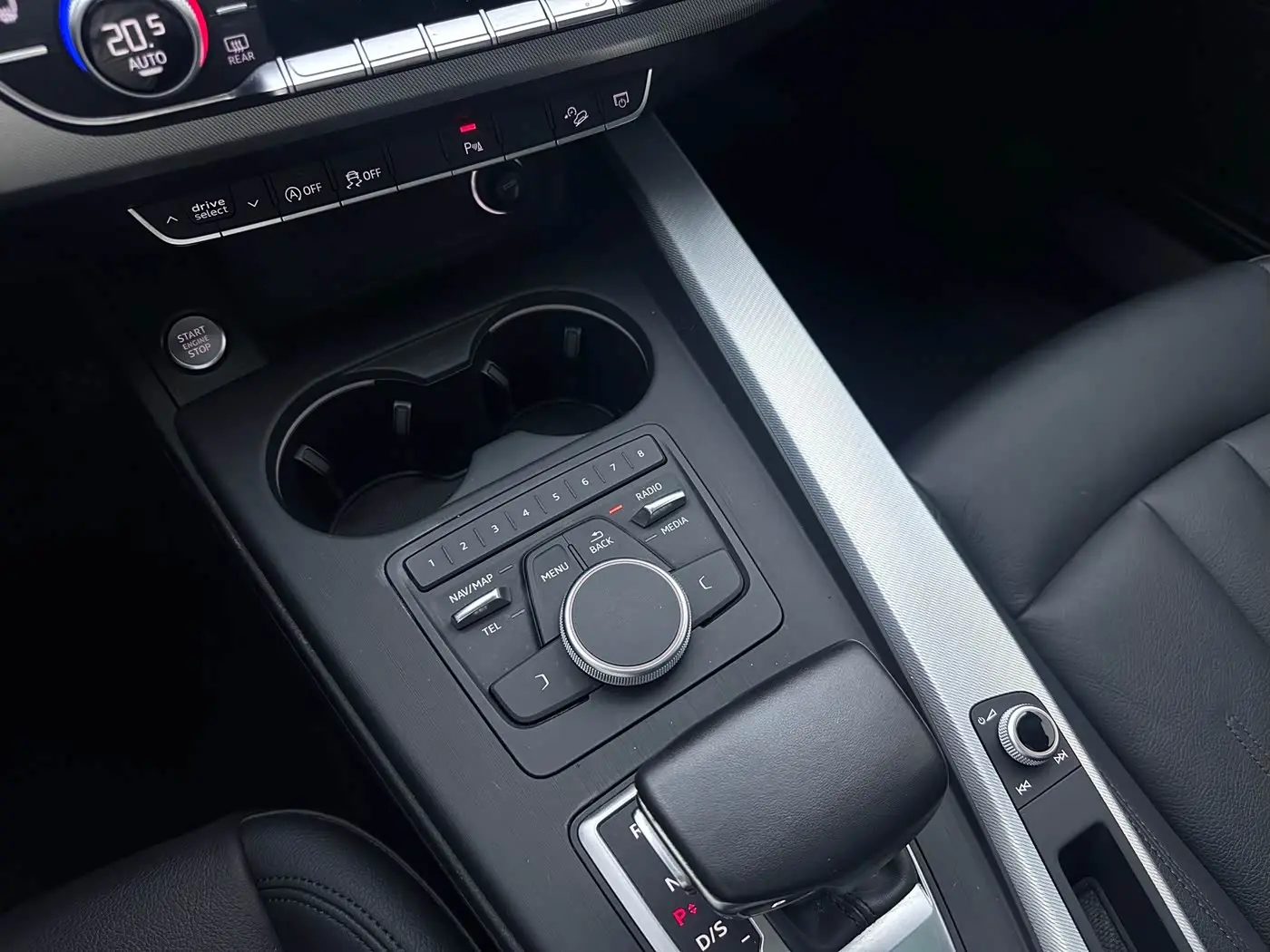 Audi A4 2017 — Фото 16/20