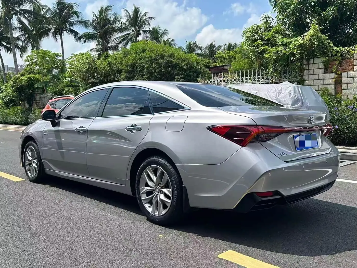 Toyota Avalon 2021 — Photo 7/9