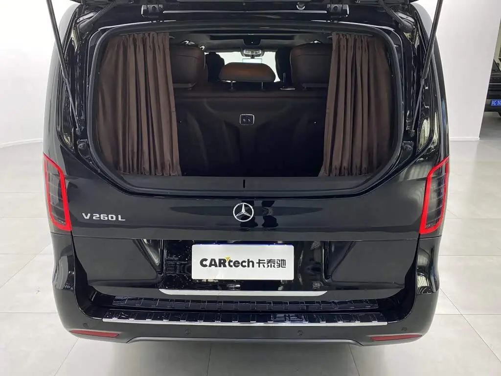 Mercedes-Benz V-Class 2022 — Фото 10/20
