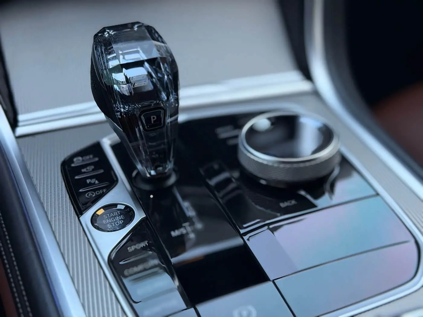 BMW 8 Series 2021 — Photo 15/20