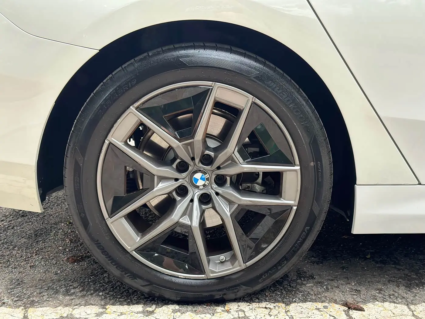 BMW 5 Series 2025 — ფოტო 4/20