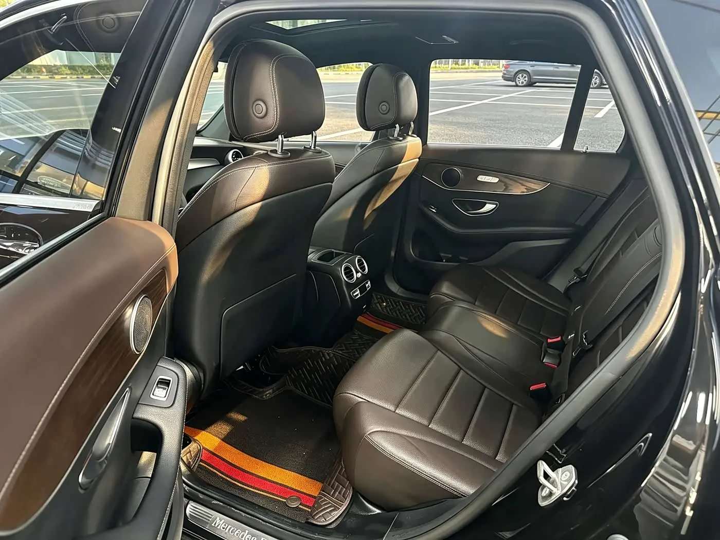 Mercedes-Benz GLC 2022 — Фото 13/18