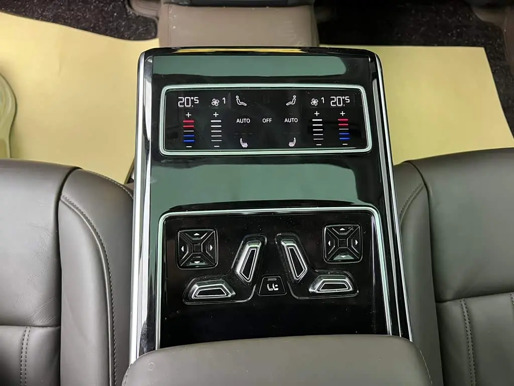 Audi A8 2024 — Photo 18/20