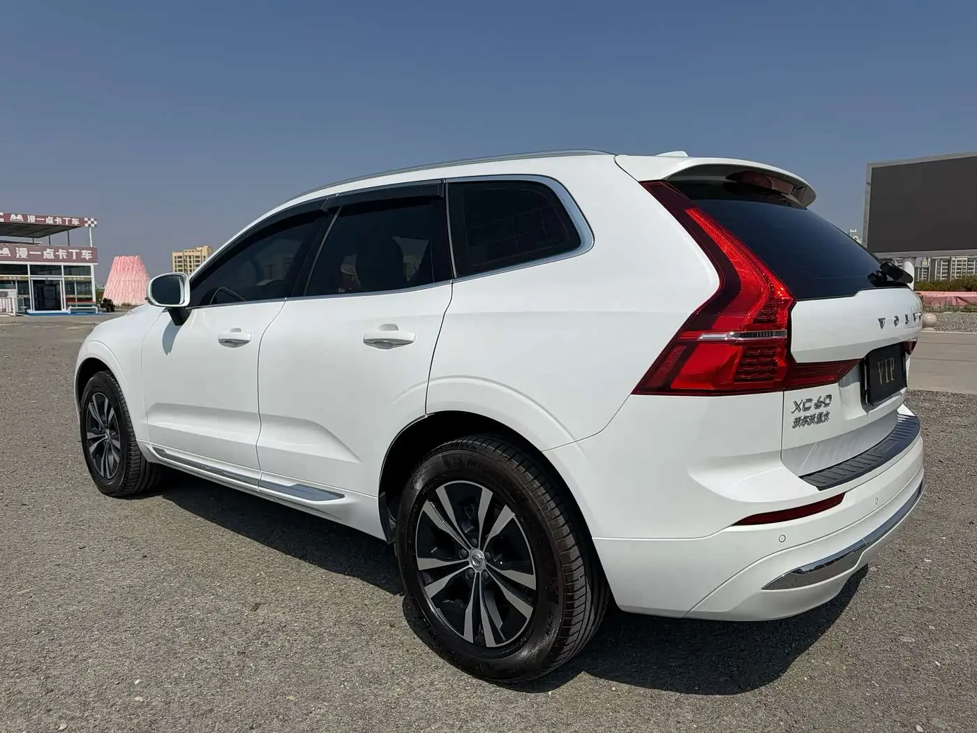 Volvo XC60 2025 — Фото 4/10