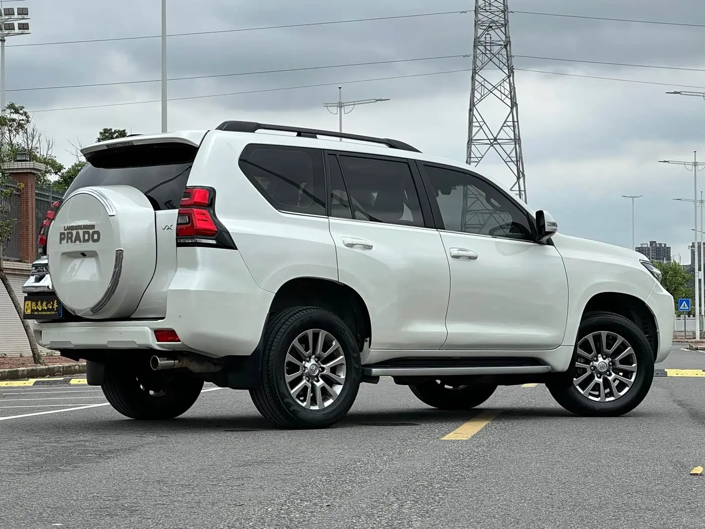 Toyota Prado 2018 — ფოტო 4/18