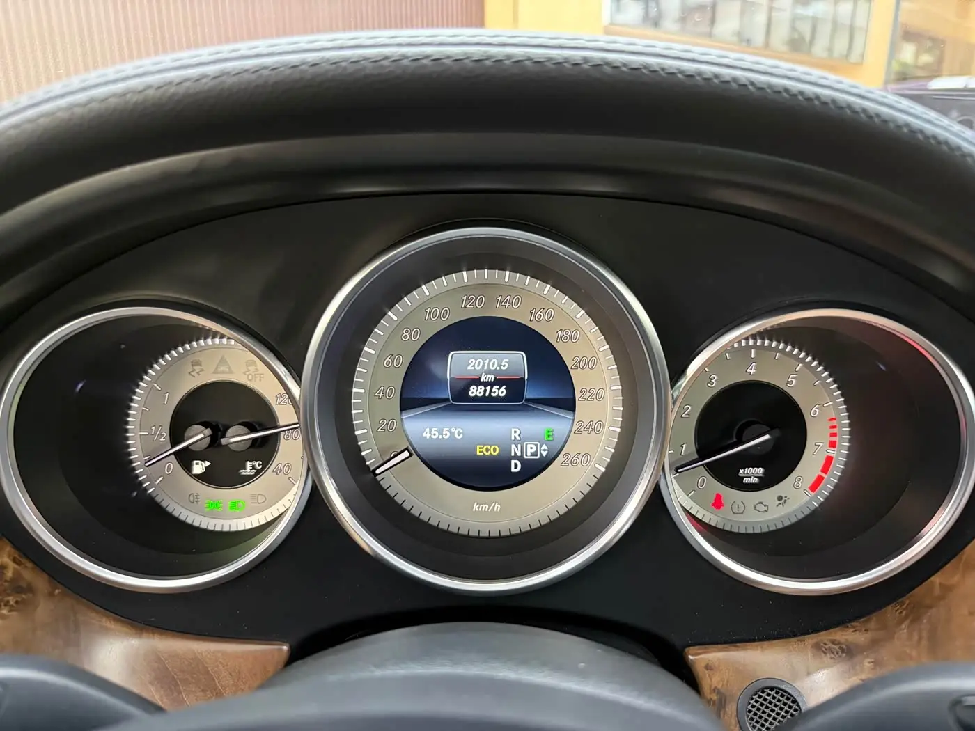 Mercedes-Benz CLS 2014 — Photo 12/20