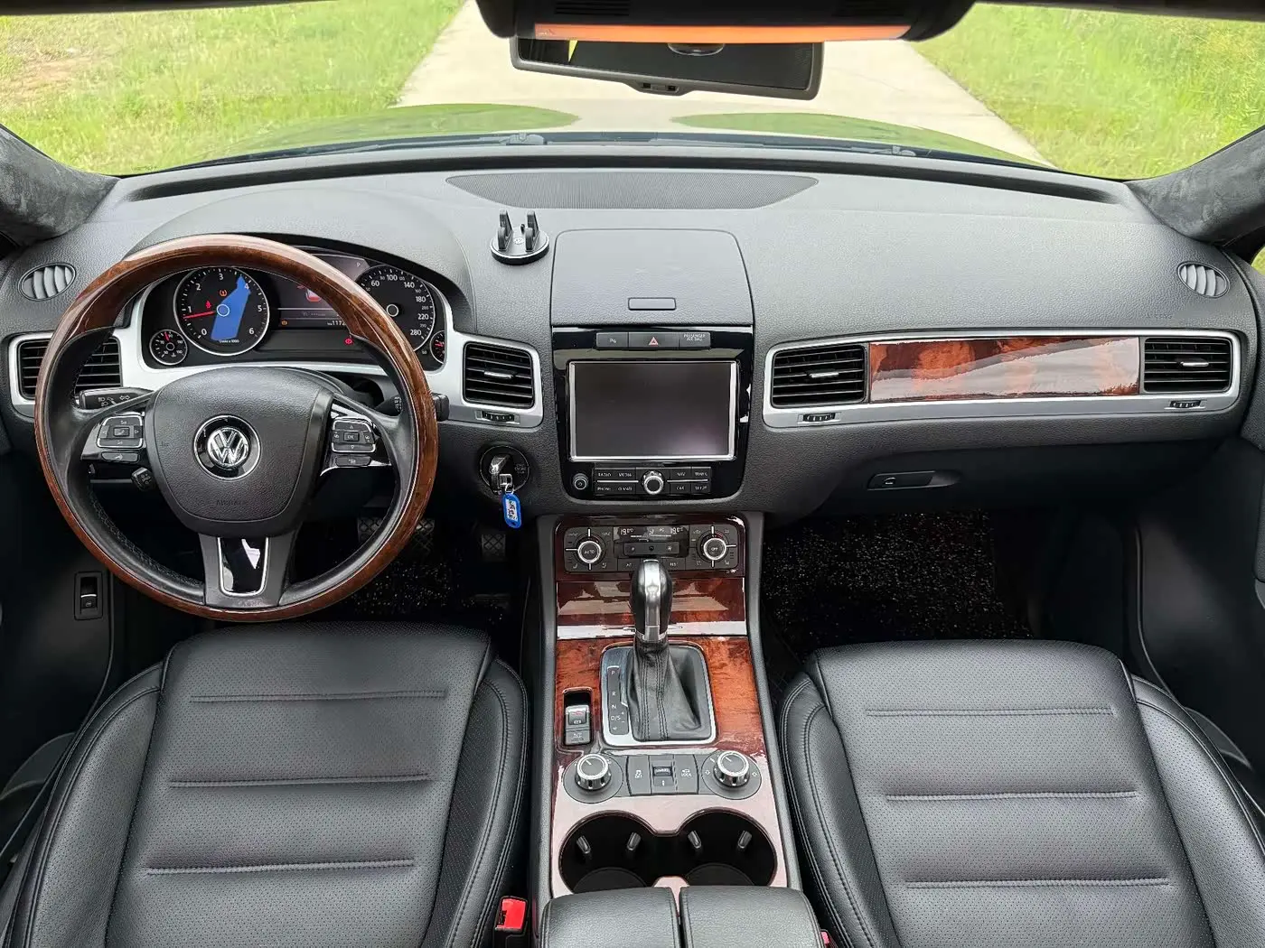 Volkswagen Touareg 2012 — Photo 14/20