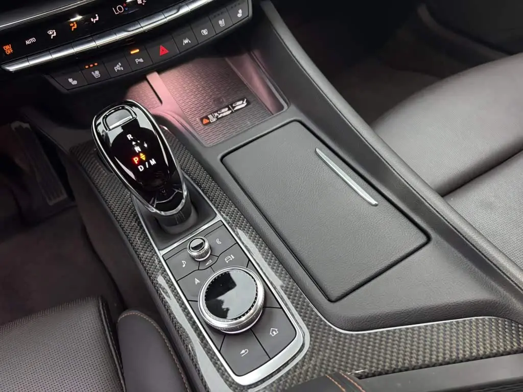 Cadillac CT5 2024 — Фото 18/20