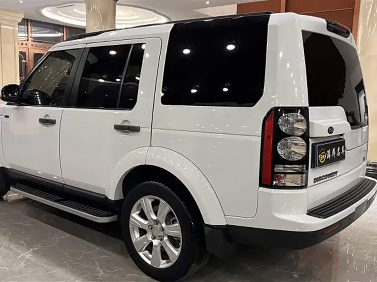 Land Rover Discovery 2016 — Фото 6/20