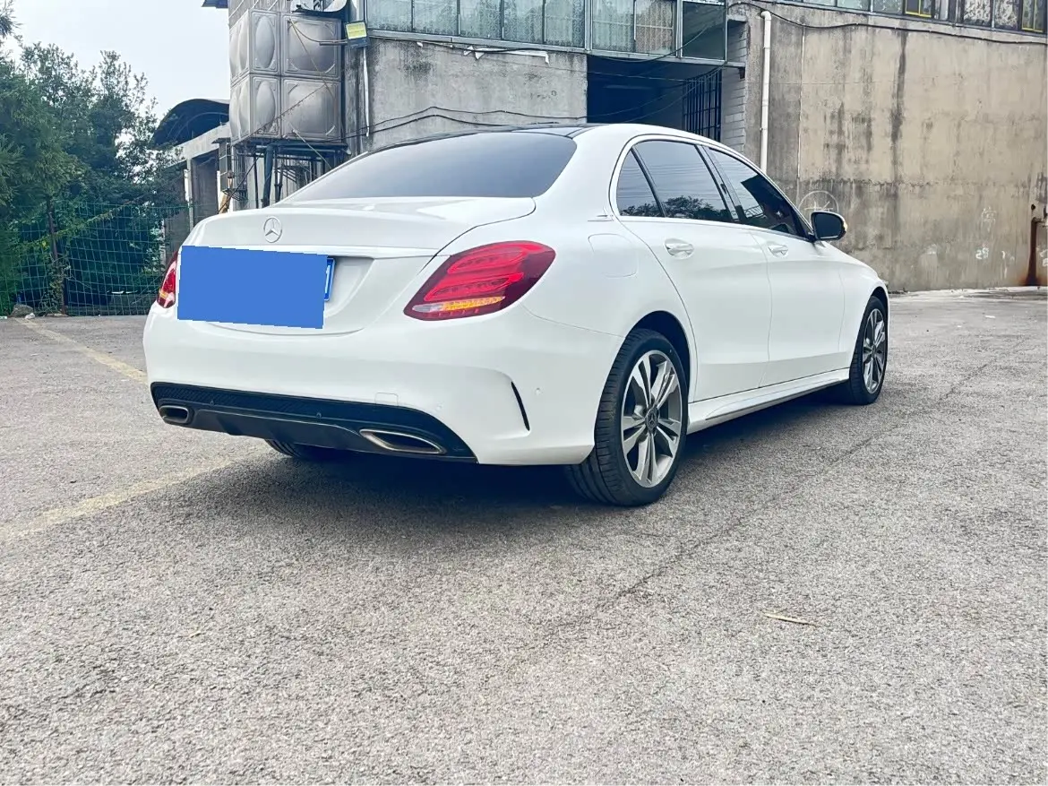 Mercedes-Benz C-Class 2018 — Фото 9/9