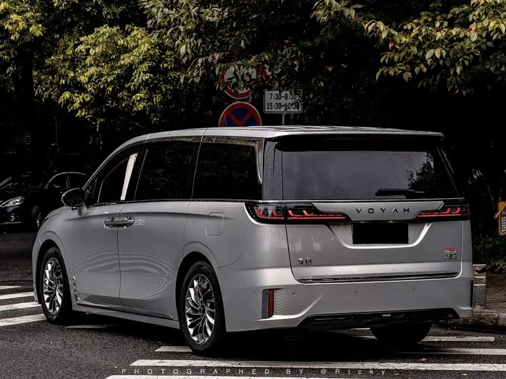 Voyah Auto Voyah Dreamer 2023 — Şəkil 16/16