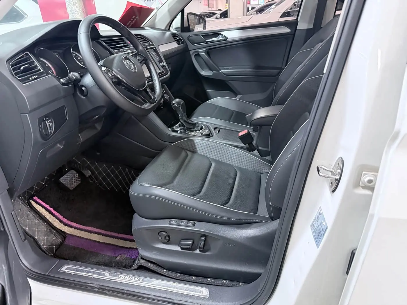 Volkswagen Tiguan L 2017 — Şəkil 8/20