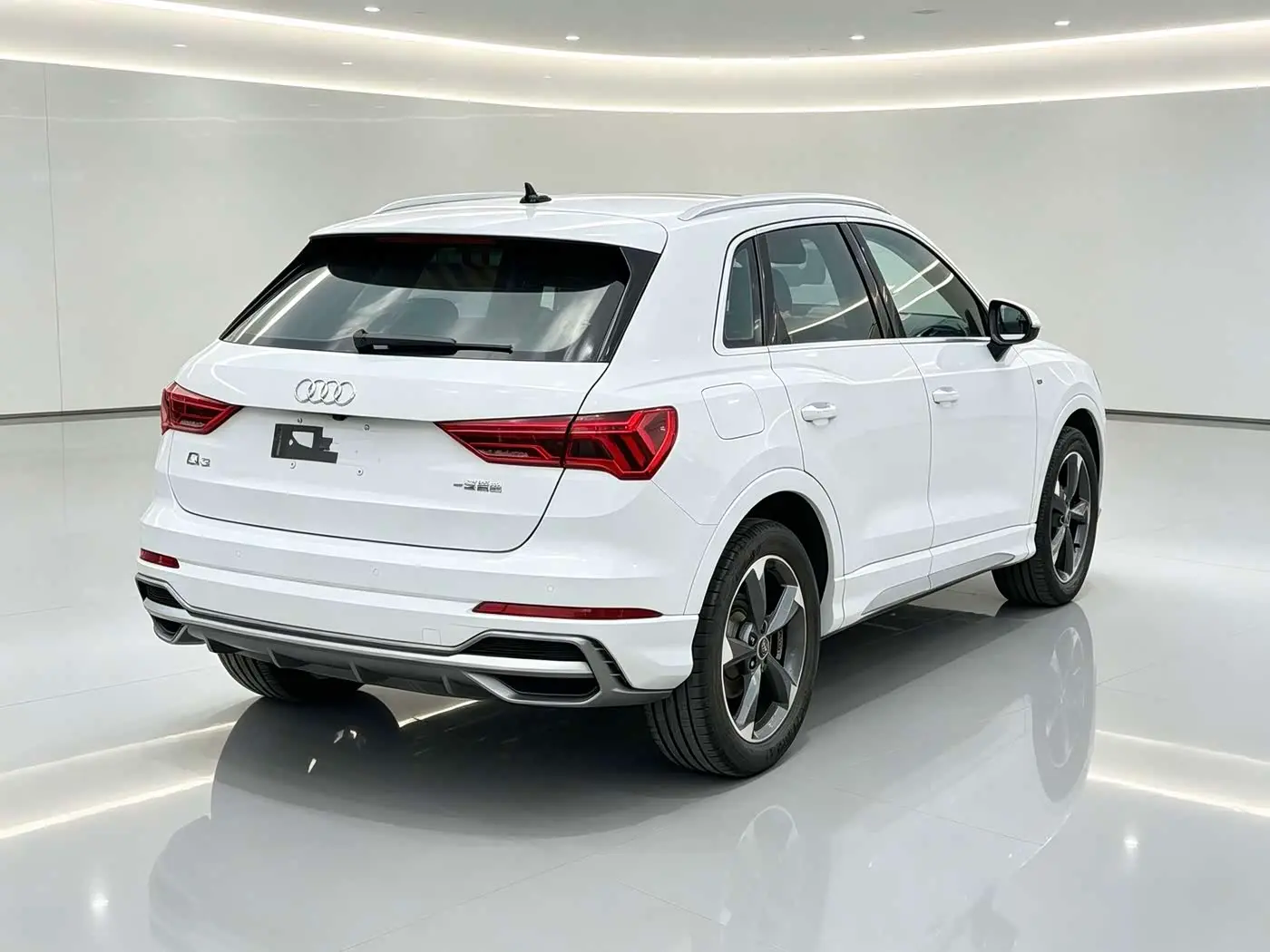 Audi Q3 2021 — Photo 5/15