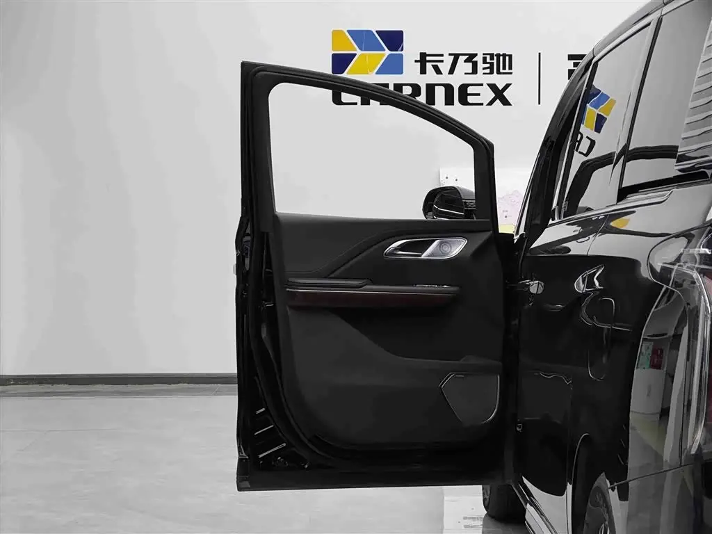 Hongqi HQ9 PHEV 2024 — Photo 5/19