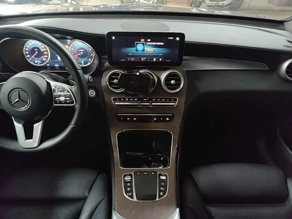 Mercedes-Benz GLC 2019 — Фото 13/20