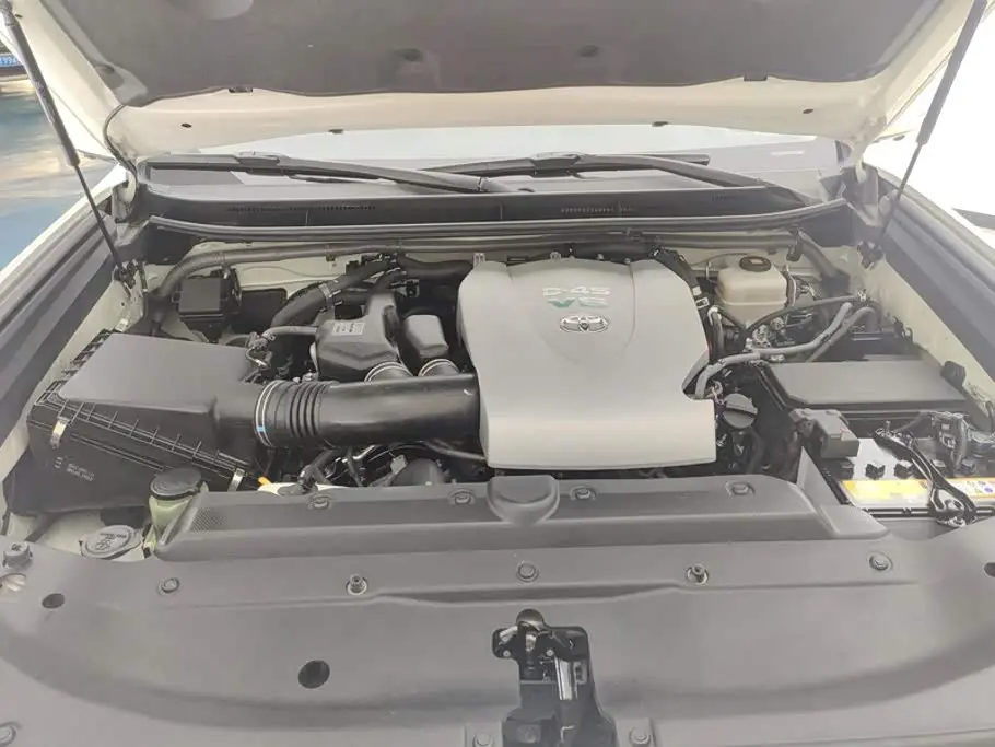 Toyota Prado 2019 — Photo 10/16