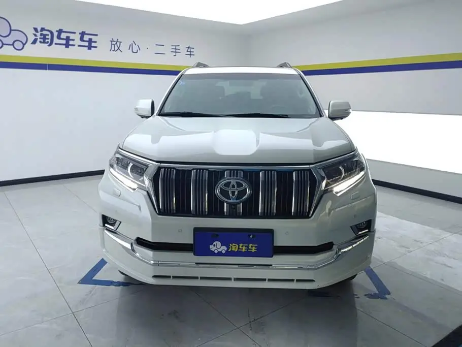 Toyota Prado 2019 — Photo 2/16