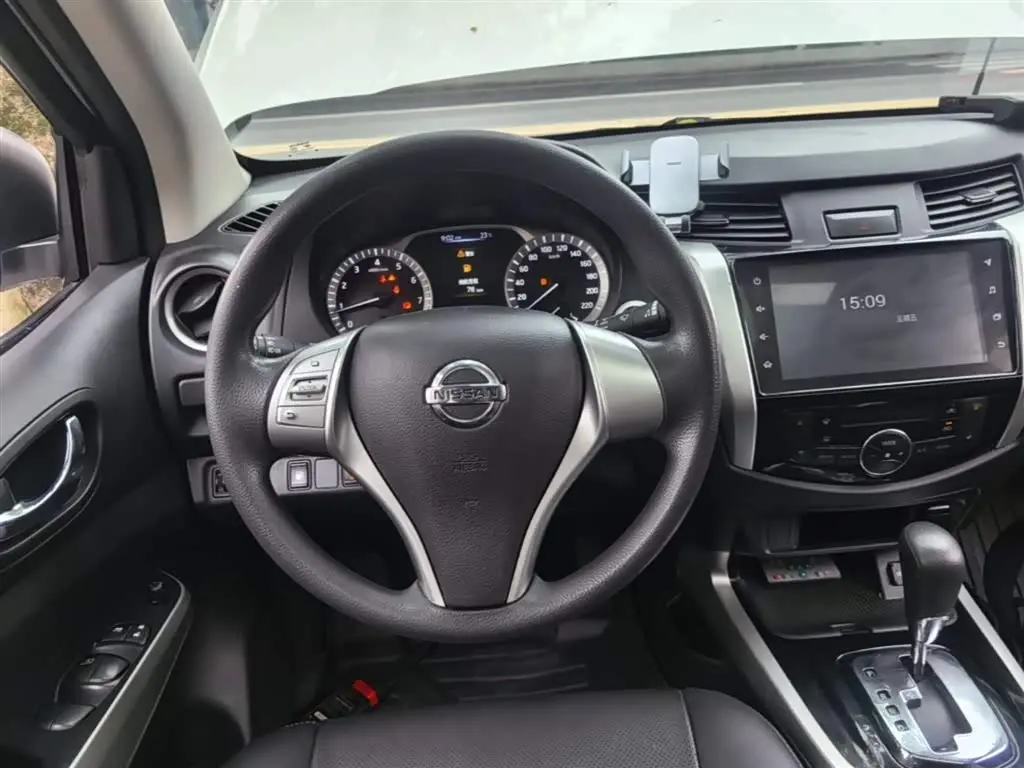 Nissan Terra 2021 — Photo 11/20