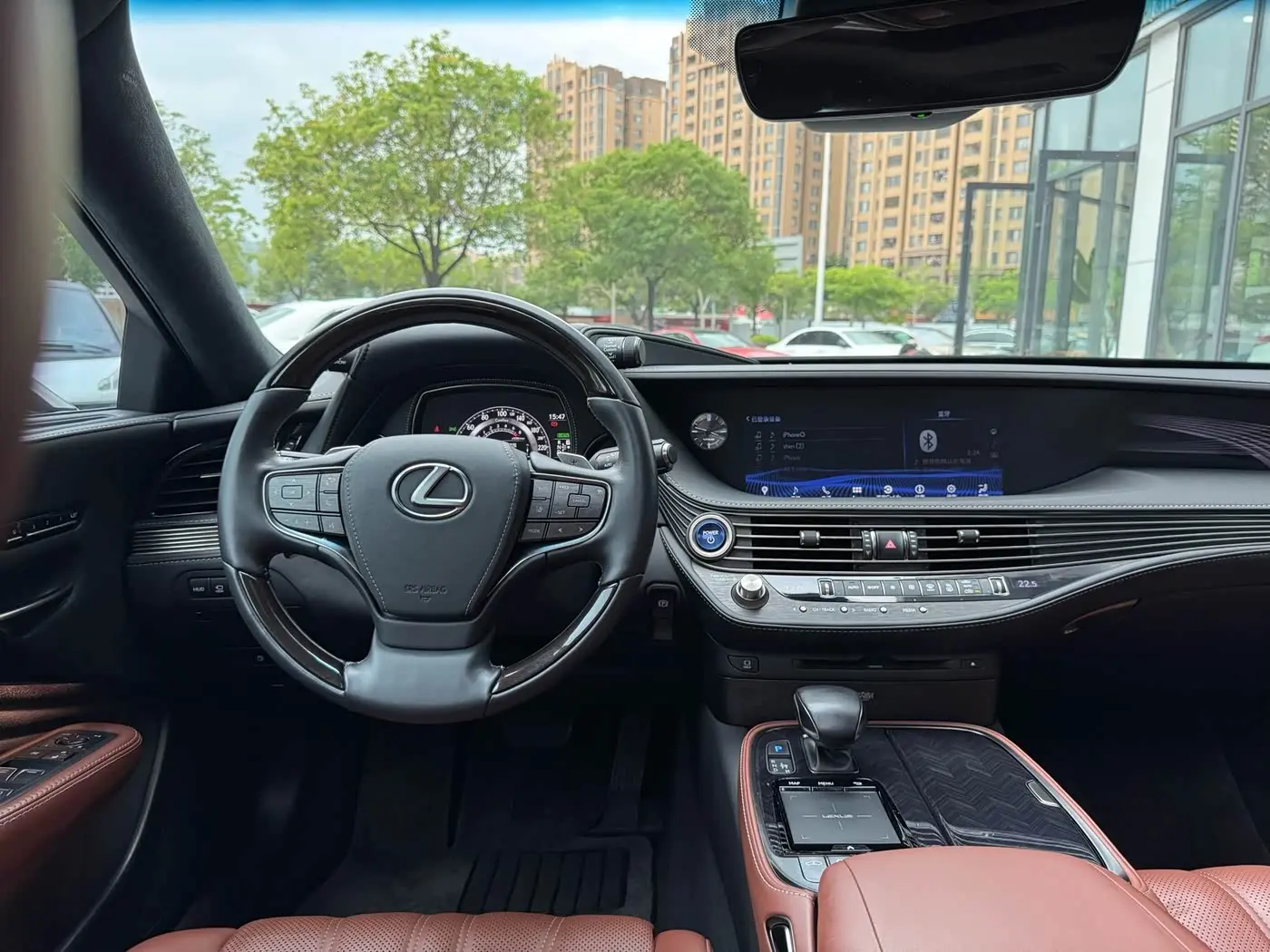 Lexus LS 2019 — Фото 13/15