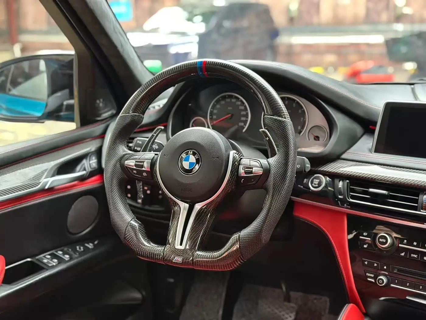 BMW X5 M 2017 — Photo 13/20