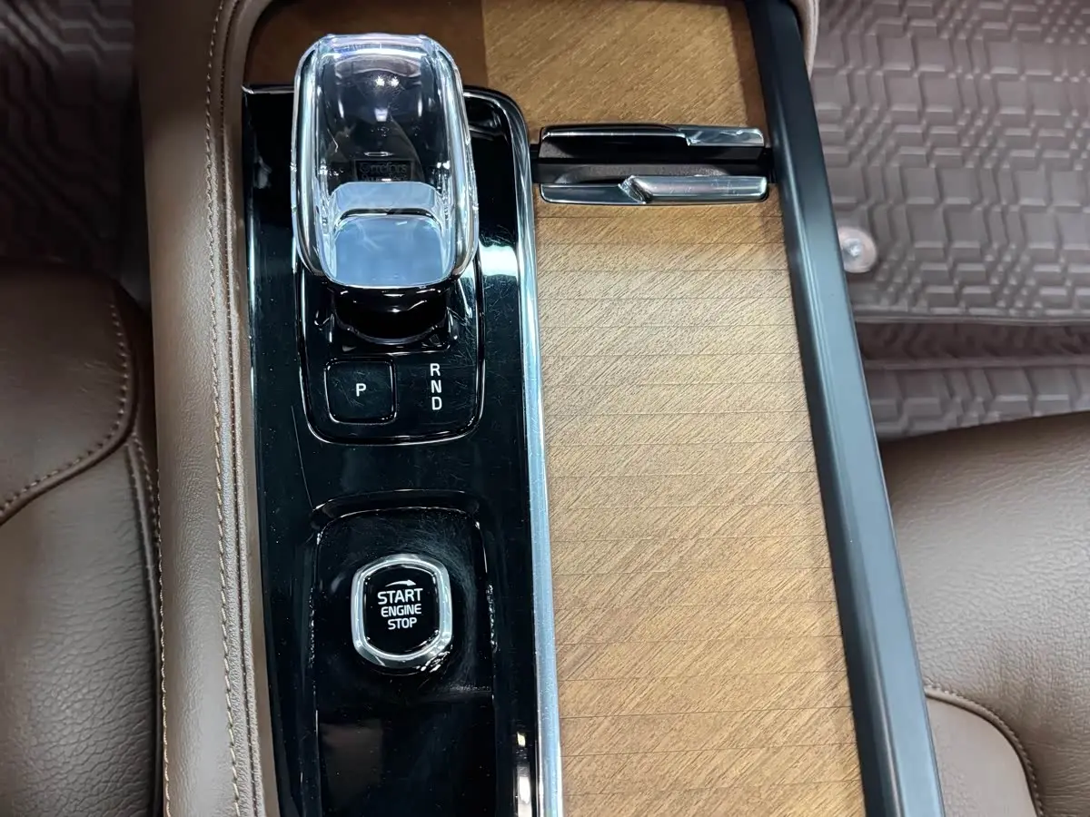 Volvo S90 2023 — Photo 15/20