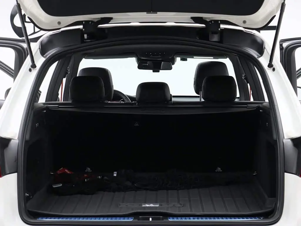 Mercedes-Benz GLC AMG 2020 — Фото 9/20