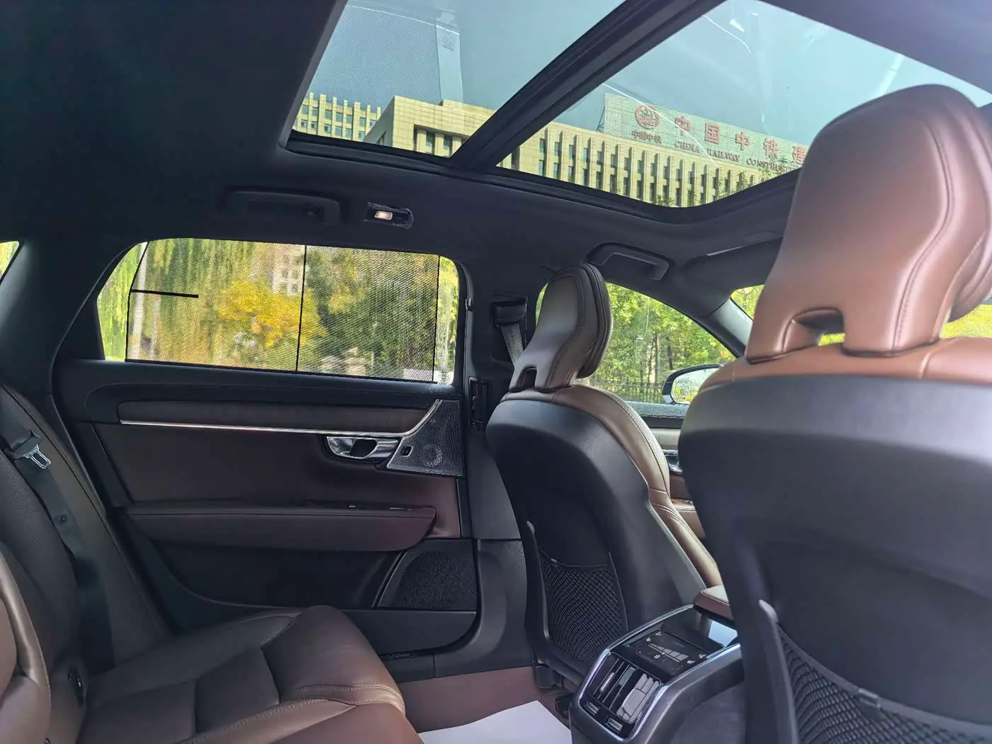 Volvo S90 2022 — Photo 14/20