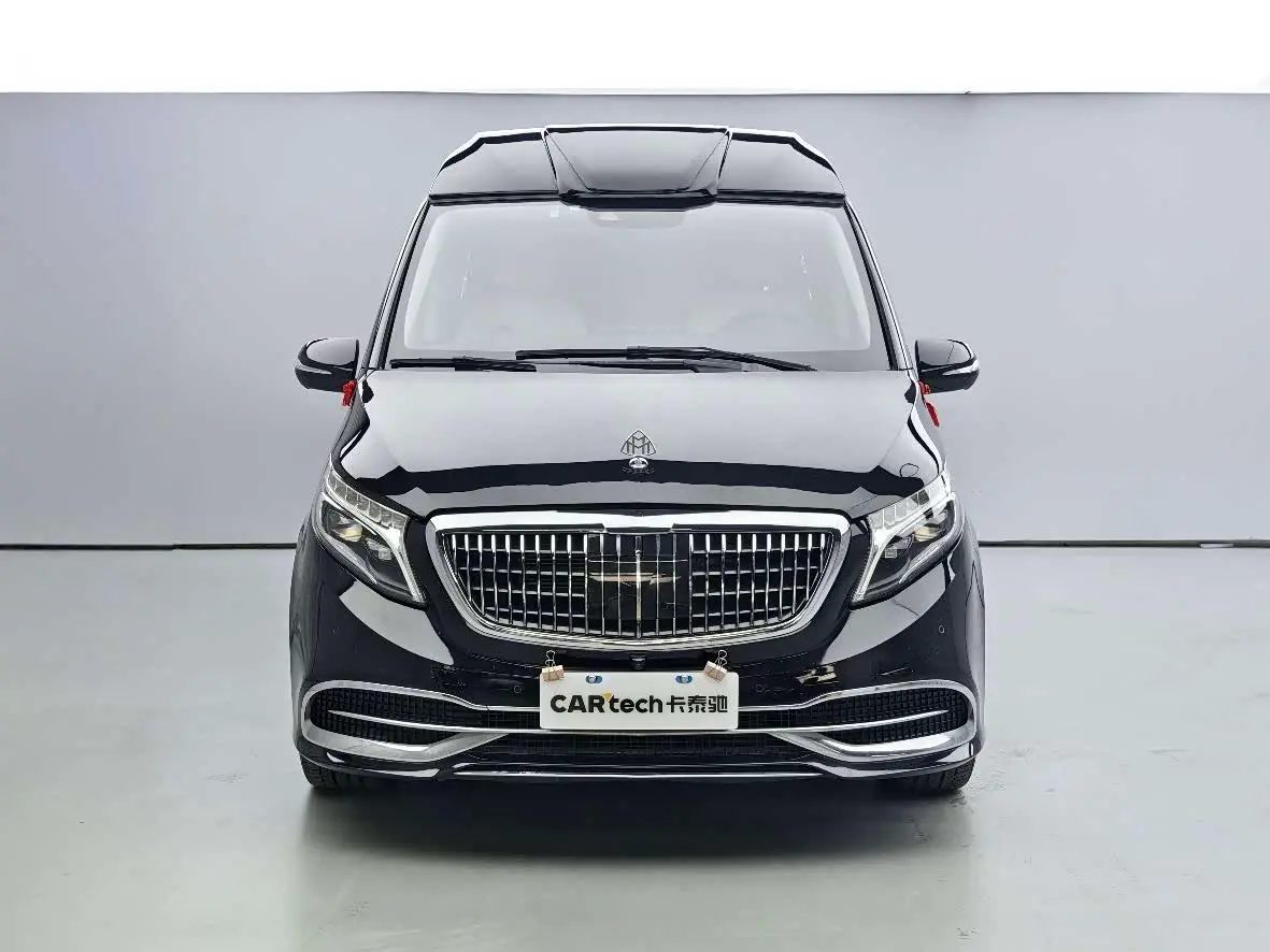 Mercedes-Benz V-Class 2024 — Photo 2/20
