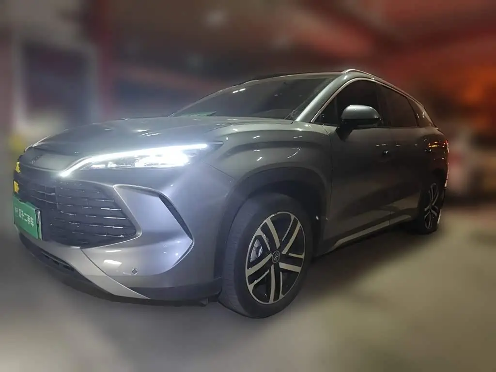 BYD Song L DM-i 2024 — Фото 1/20