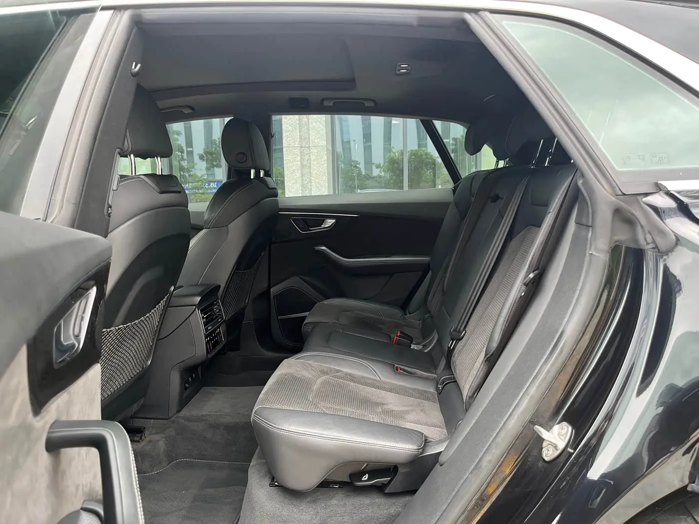 Audi Q8 2021 — Photo 9/15