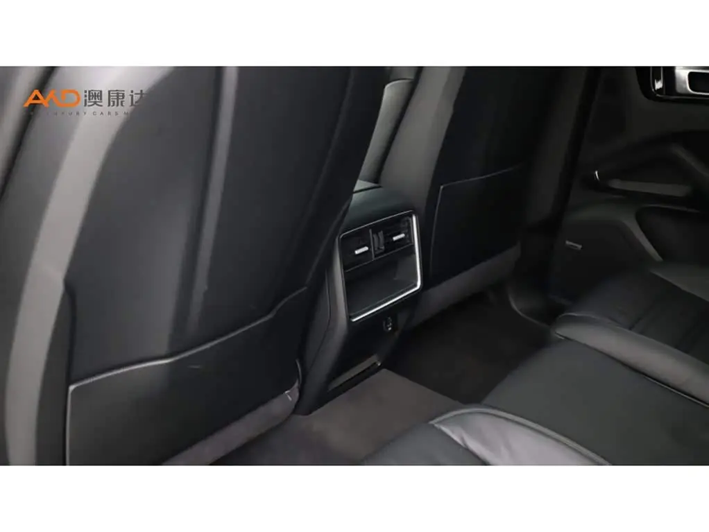 Porsche Cayenne 2019 — Photo 9/10