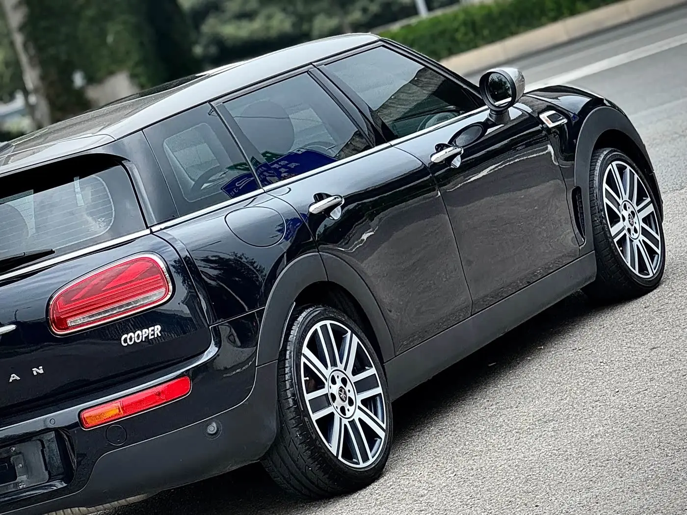 MINI CLUBMAN 2021 — Photo 10/13