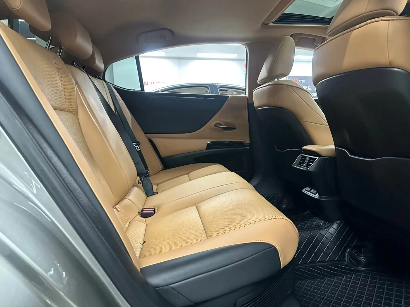 Lexus ES 2022 — Şəkil 14/15