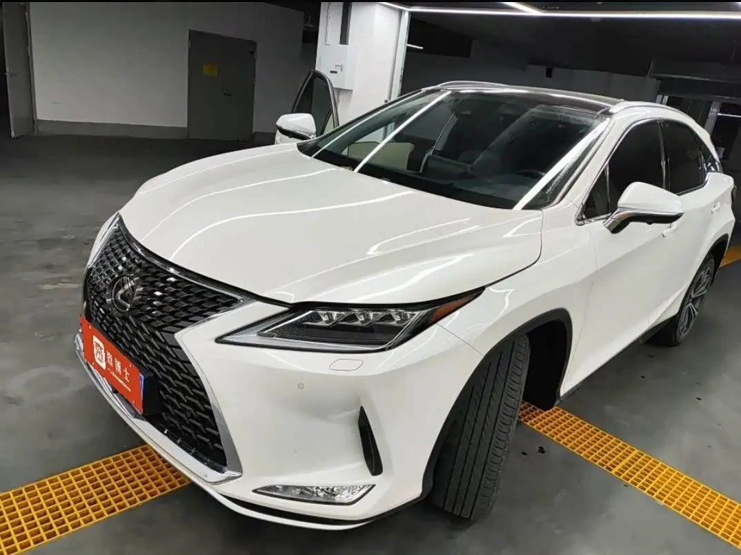 Lexus RX 2022 — ფოტო 4/5