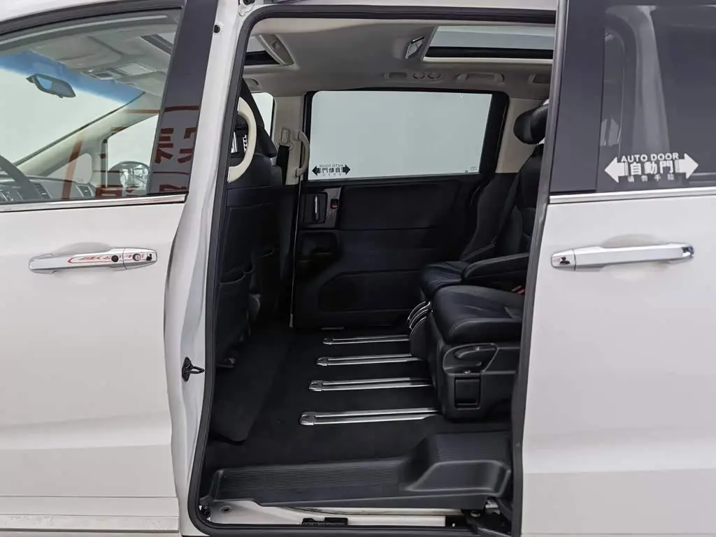Honda Odyssey 2018 — Фото 15/20