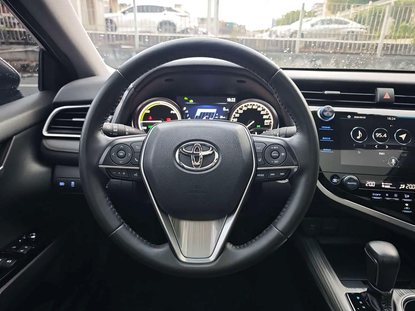 Toyota Camry 2021 — Şəkil 10/18