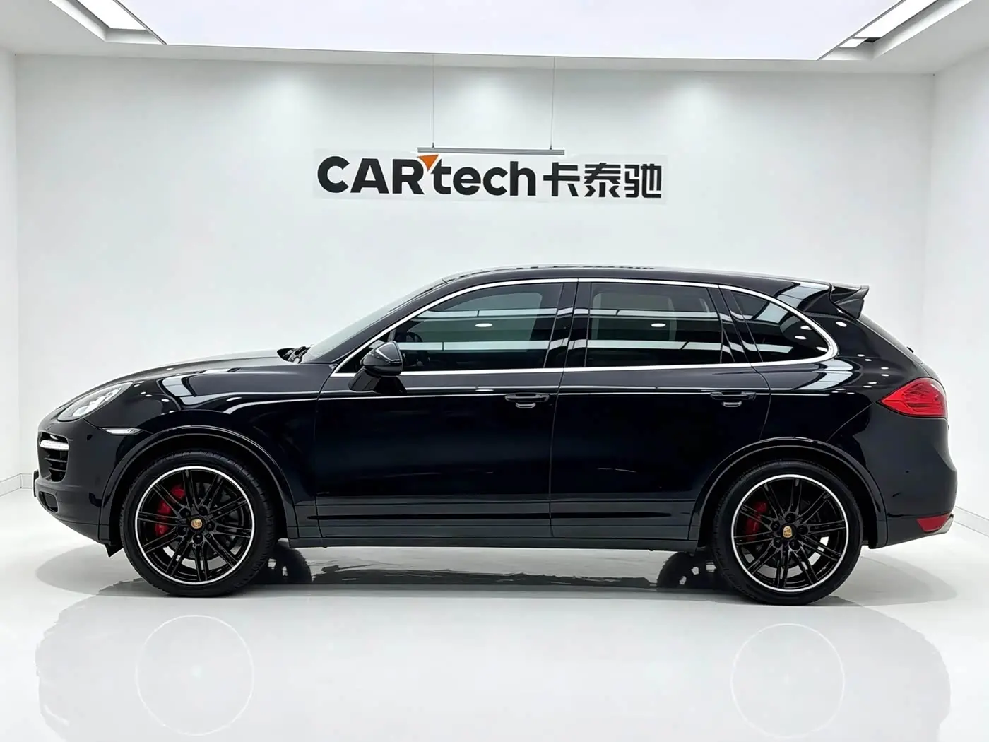 Porsche Cayenne 2012 — Photo 3/20