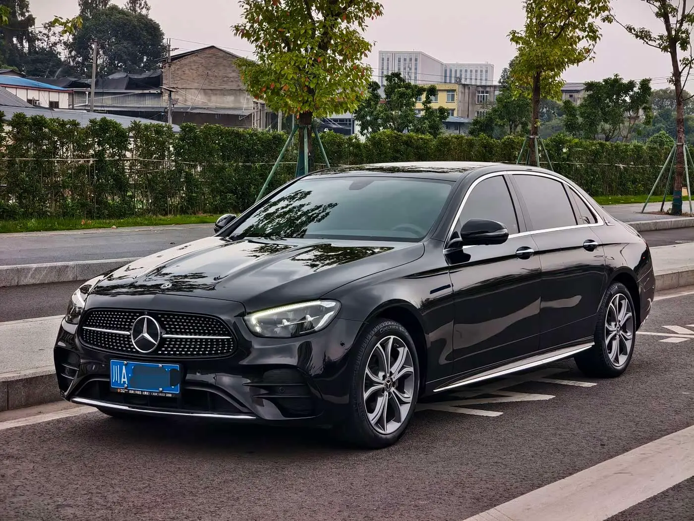 Mercedes-Benz E-Class 2021 — Фото 1/18