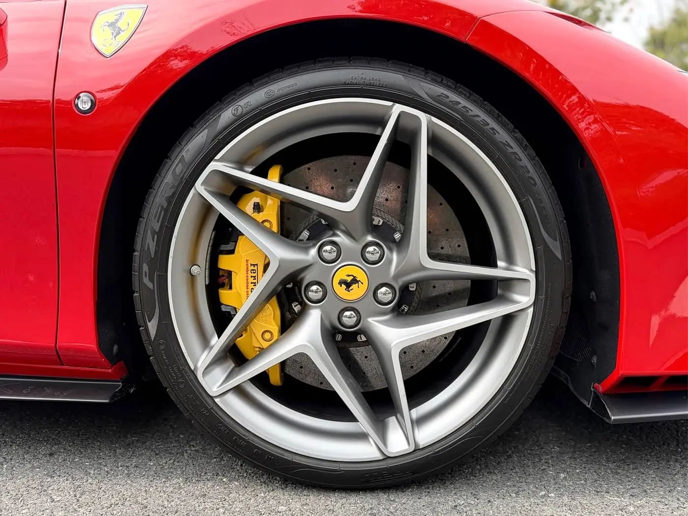 Ferrari F8 2024 — Фото 19/20