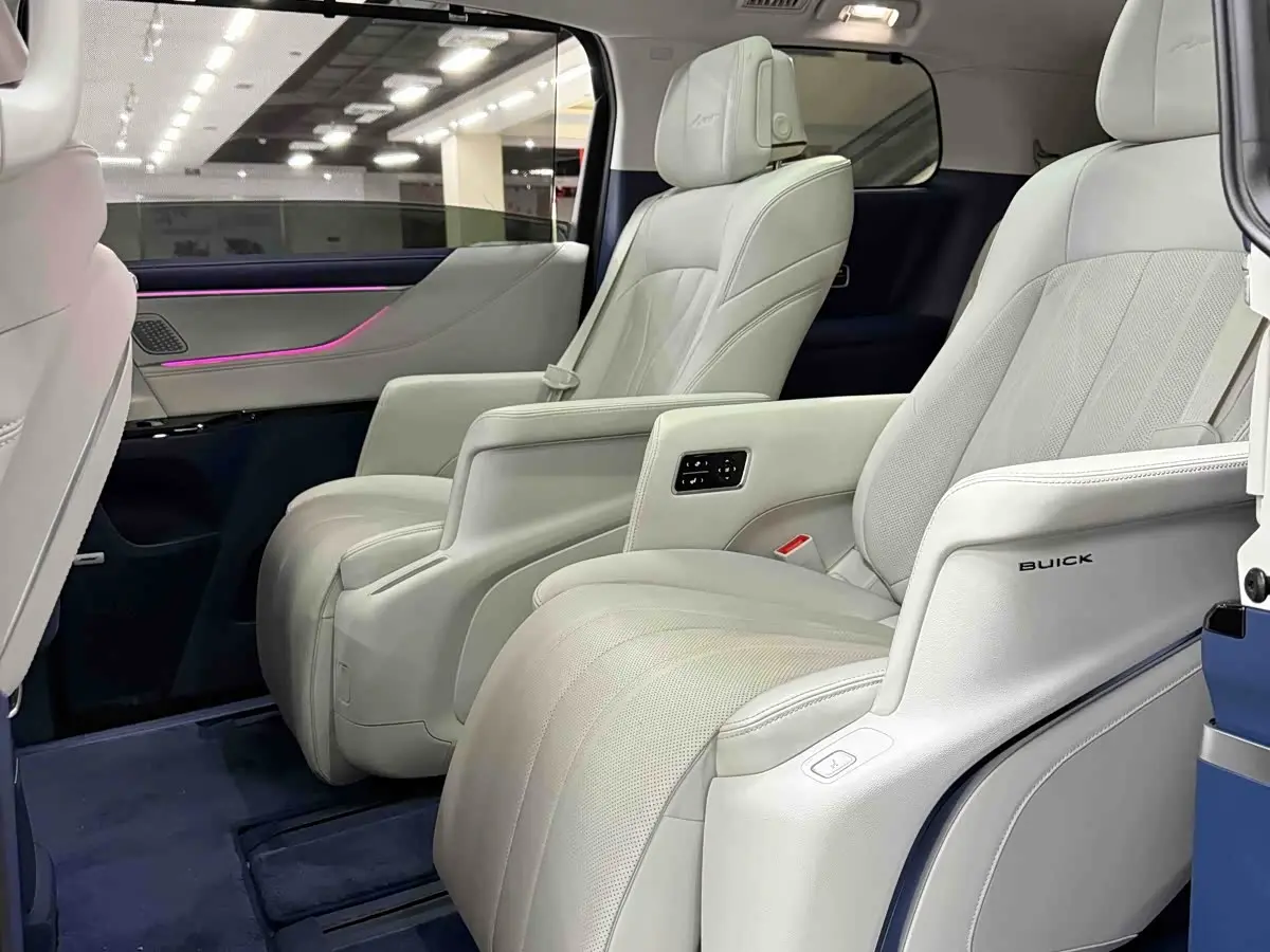 Buick GL8 New Energy 2024 — Photo 15/20