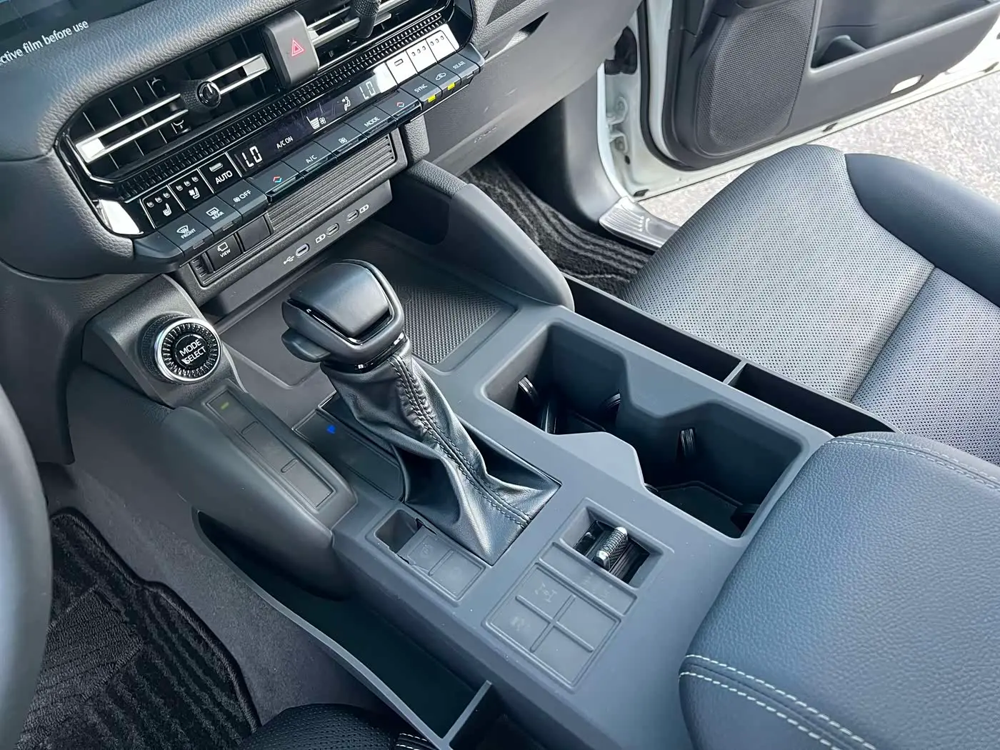 Toyota Prado 2025 — Photo 15/20