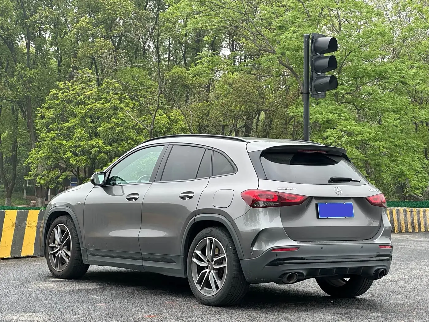 Mercedes-Benz GLA AMG 2021 — Фото 5/19