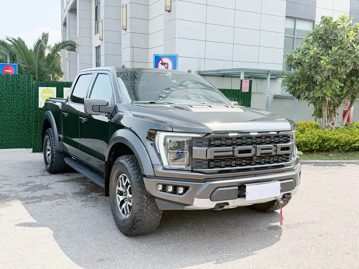 Ford F-150 Raptor 2023 — Şəkil 3/20