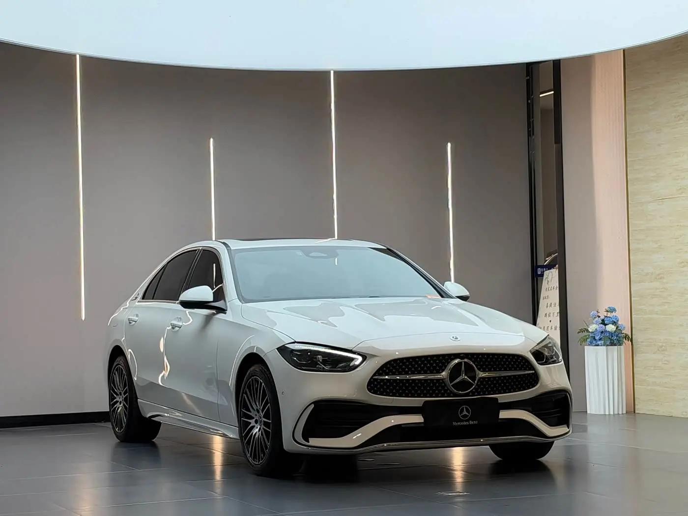 Mercedes-Benz C-Class 2024 — Фото 3/13